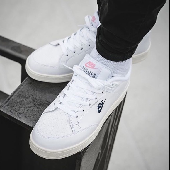 NIKE Men's Grandstand Tennis Shoes - Picture 3 of 8